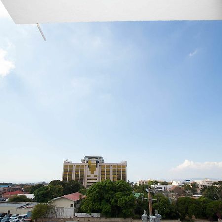 The Bailey'S New Kingston Suites Eksteriør bilde